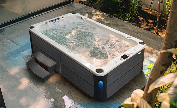 Deck Series Sun Valley hot tubs for sale